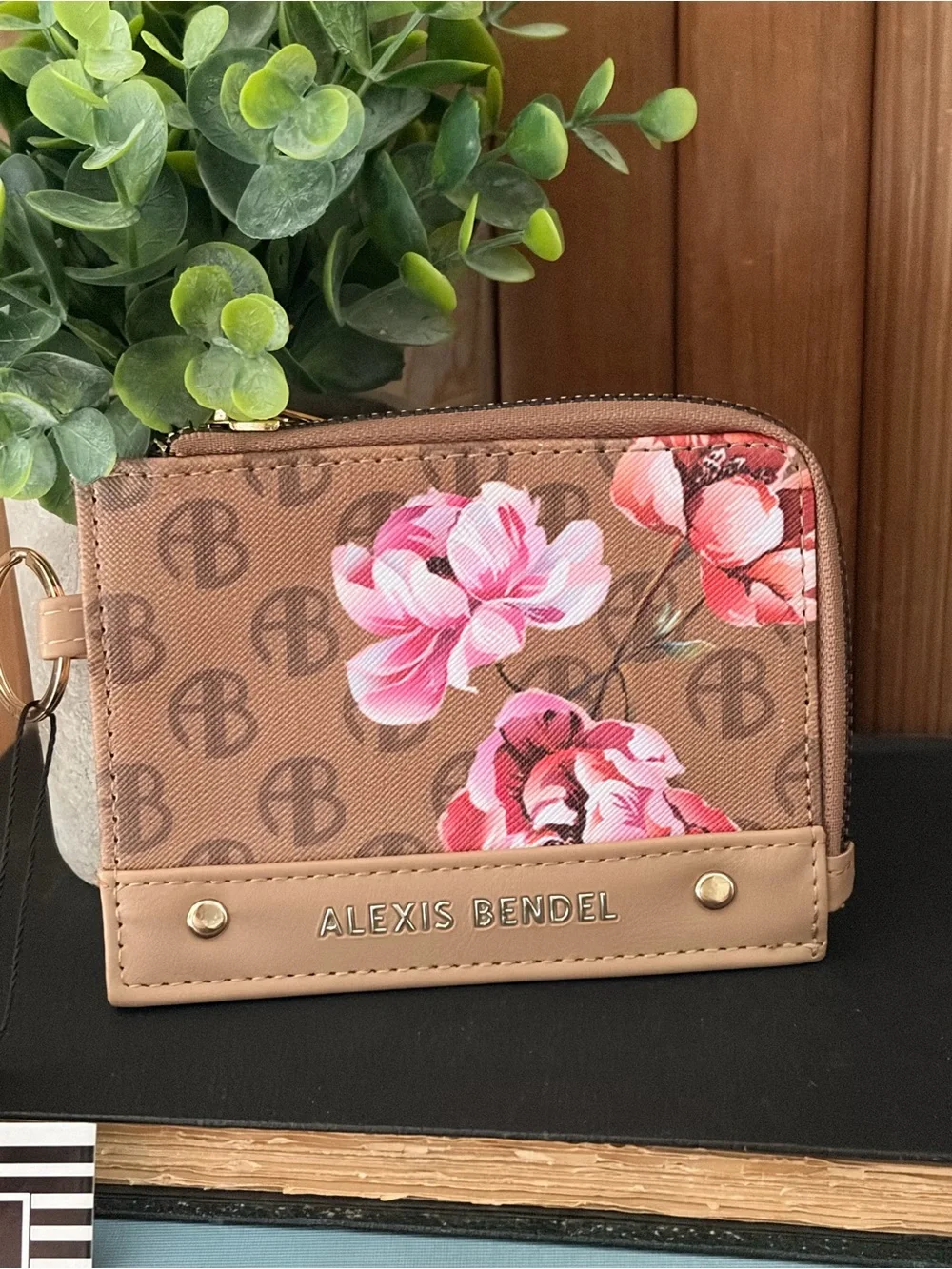 Alexis Bendel this gorgeous